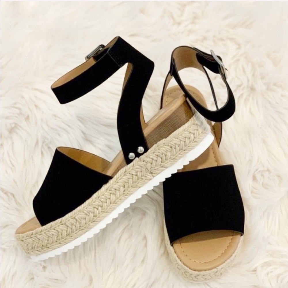 NEW Luna Platform Sandal- in Black - Picture 6 of 7
